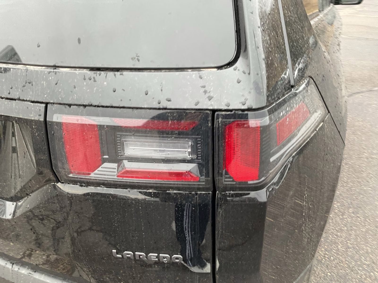 2026 Diamond Black Crystal Pearlcoat Jeep Cherokee Laredo 4X4 SUV