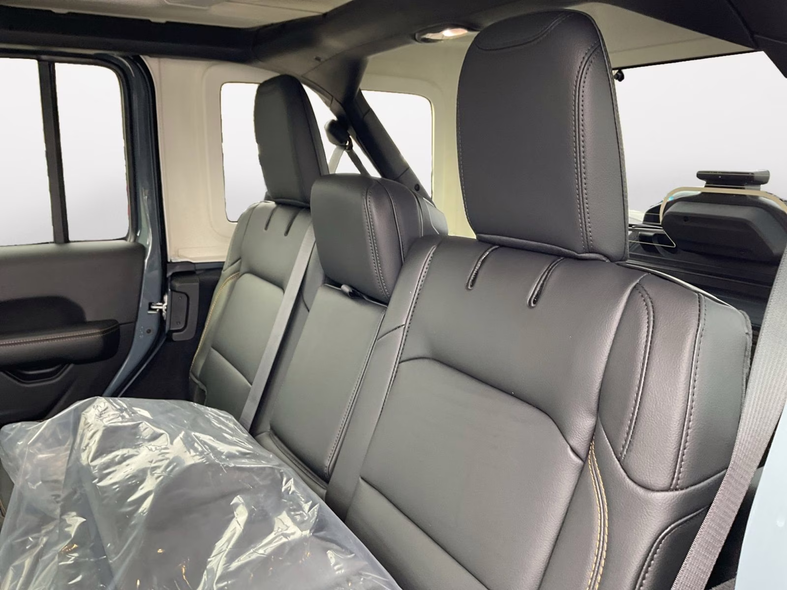 2026 Anvil Clear Coat Jeep Wrangler Sahara 4X4 SUV