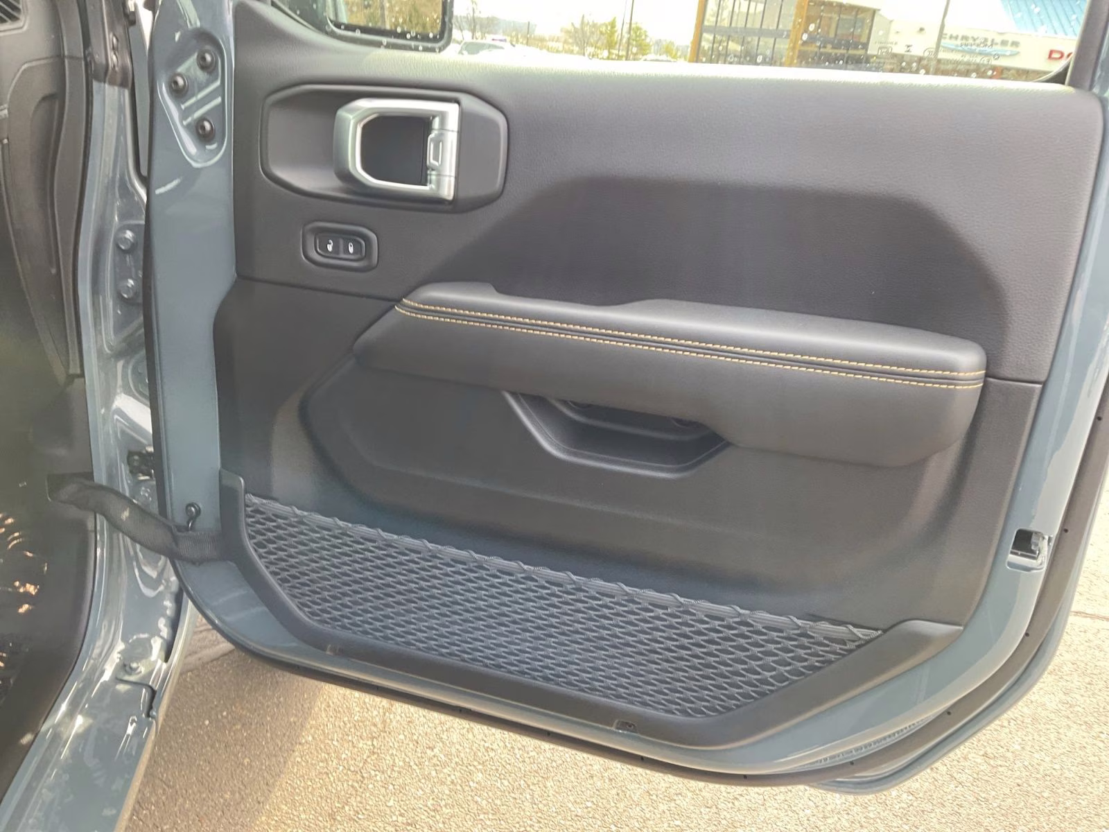 2026 Anvil Clear Coat Jeep Wrangler Sahara 4X4 SUV