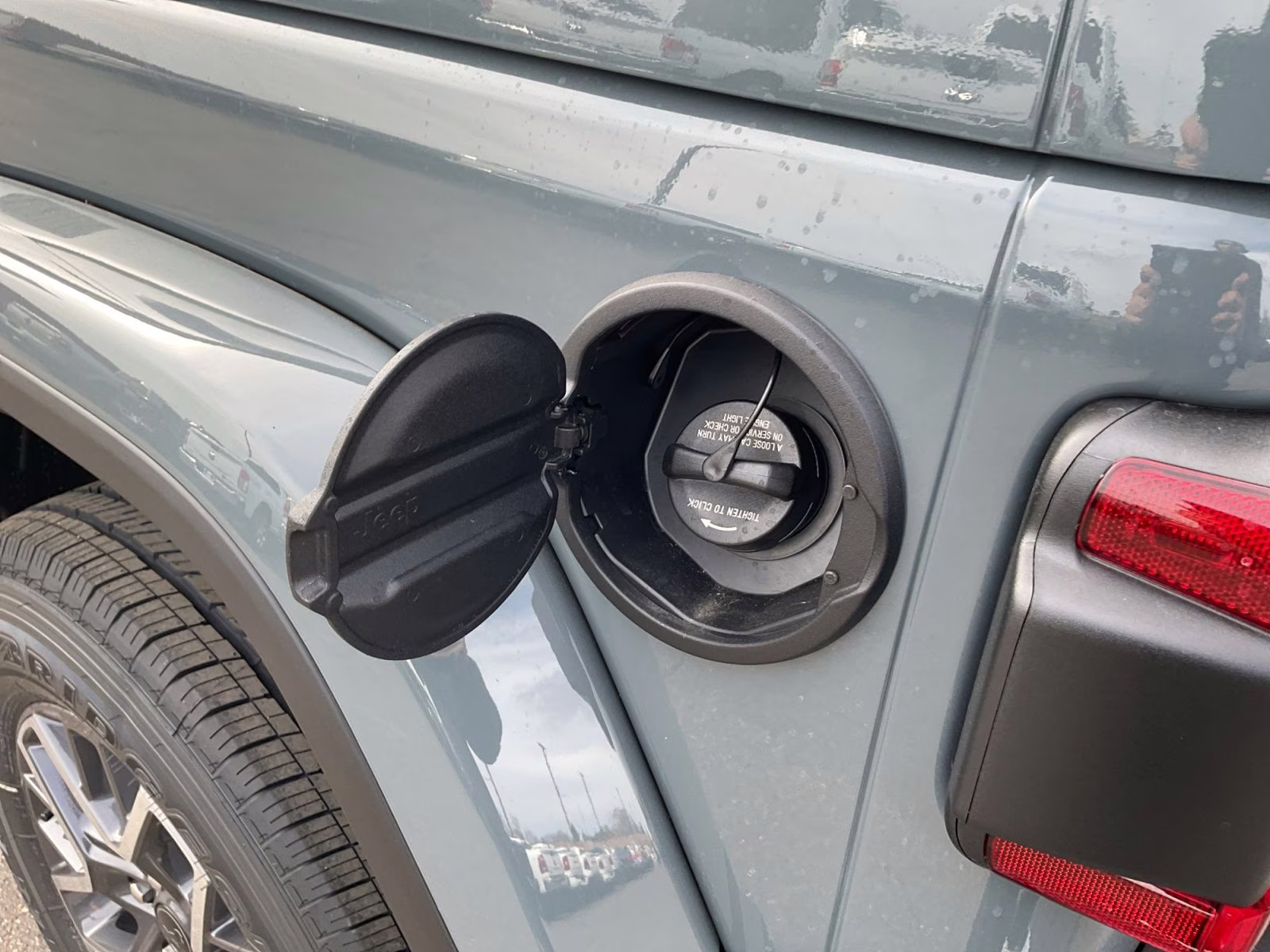 2026 Anvil Clear Coat Jeep Wrangler Sahara 4X4 SUV