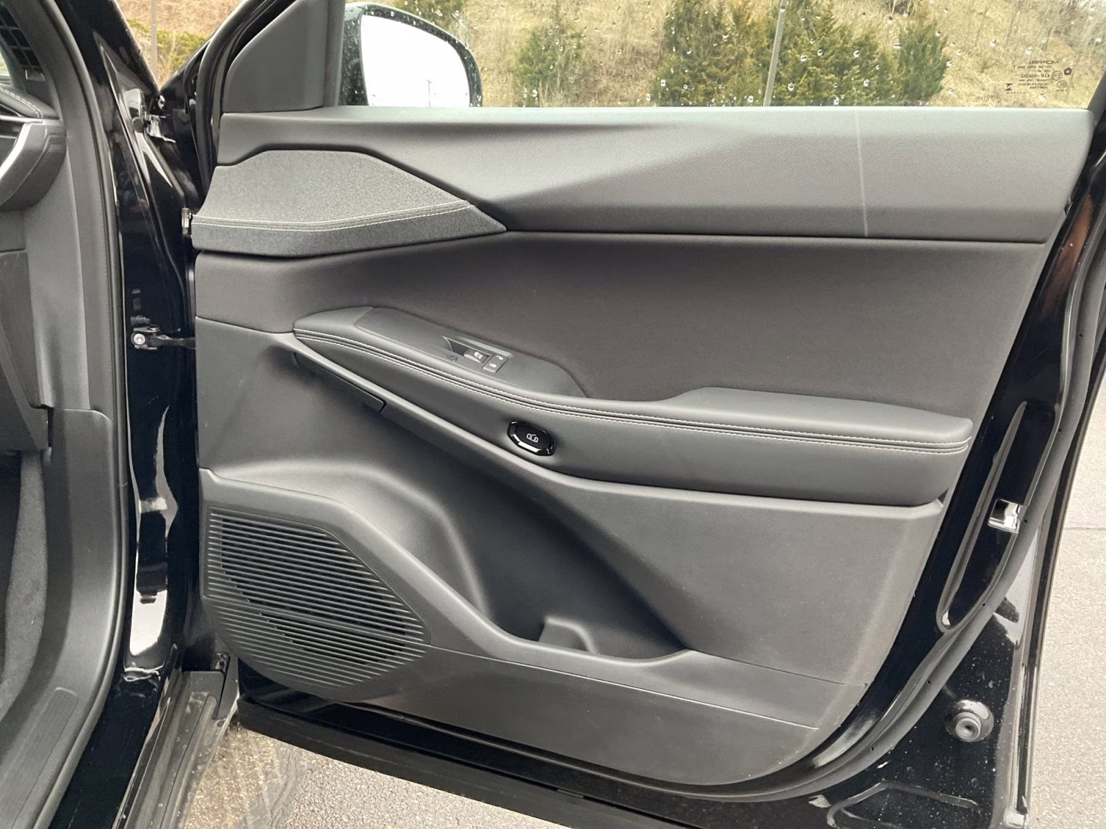 2026 Diamond Black Crystal Pearlcoat Jeep Cherokee Laredo 4X4 SUV