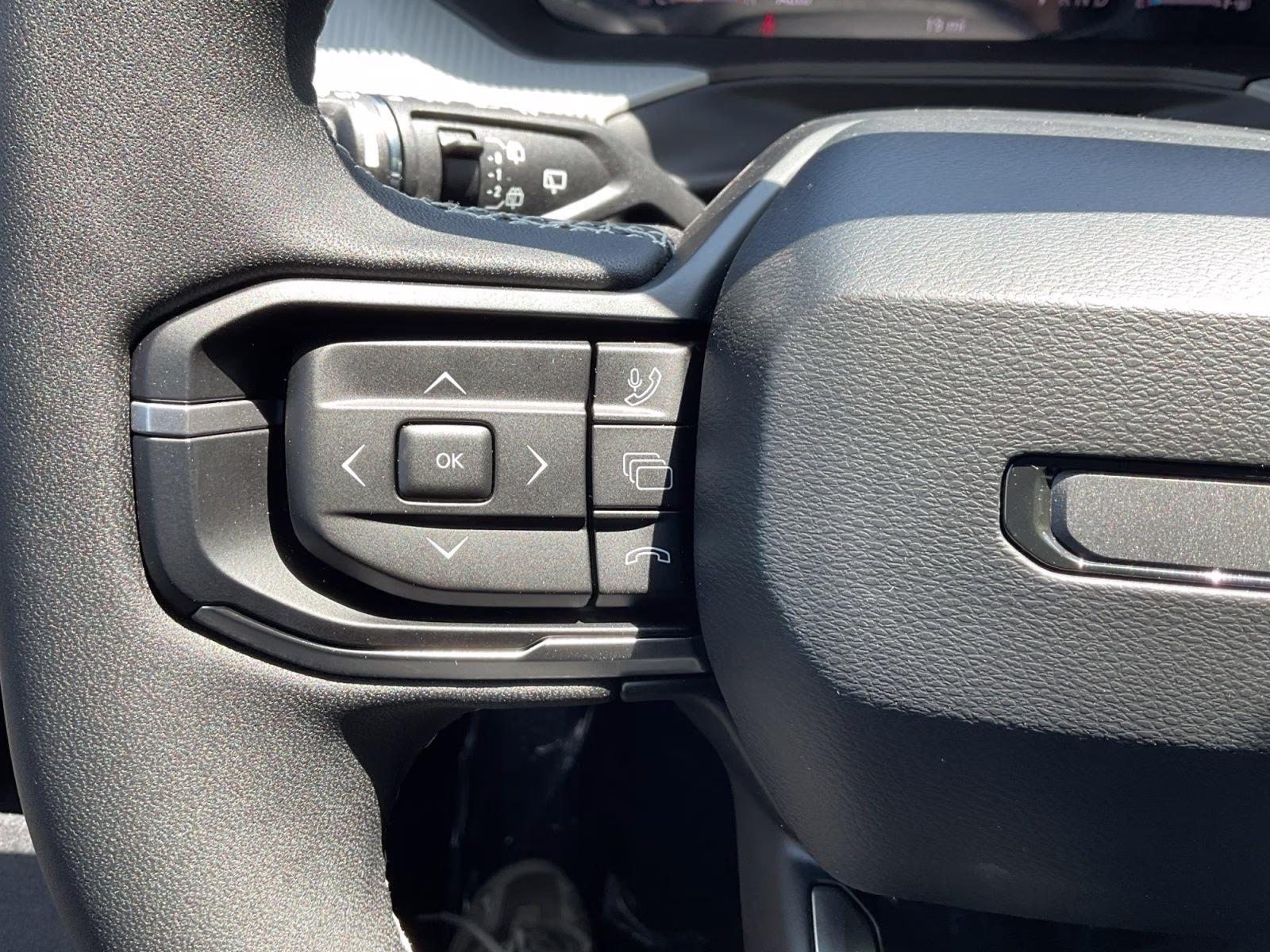 2026 Silver Zynith Clearcoat Jeep Cherokee Laredo 4X4 SUV