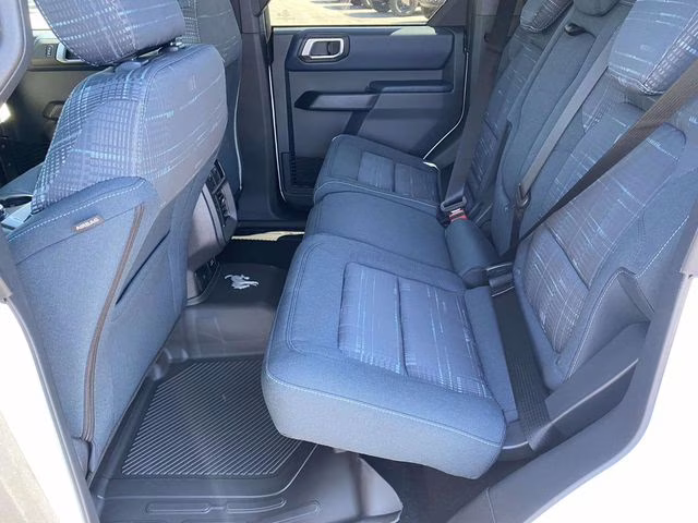 2026 Oxford White Ford Bronco Heritage Edition 4X4 SUV