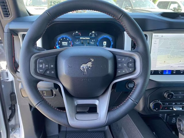 2026 Oxford White Ford Bronco Heritage Edition 4X4 SUV