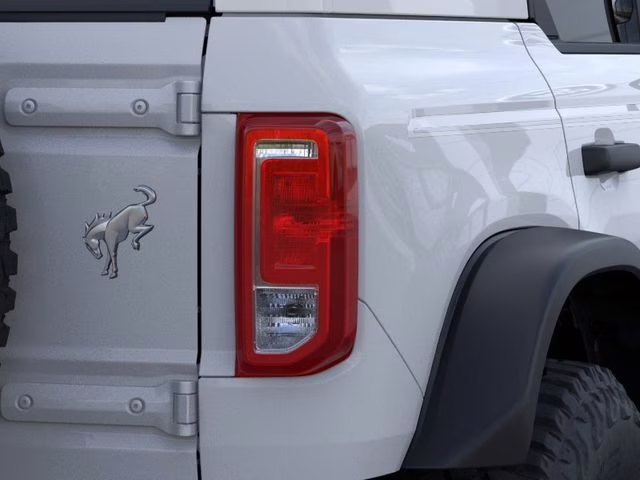 2026 Oxford White Ford Bronco Heritage Edition 4X4 SUV