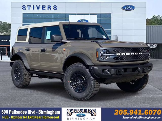 2026 Gray Ford Bronco Badlands 4X4 SUV
