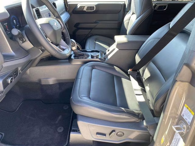 2026 Gray Ford Bronco Badlands 4X4 SUV