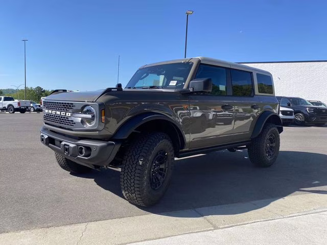 2026 Gray Ford Bronco Badlands 4X4 SUV