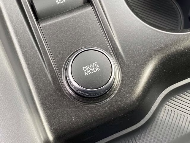 2026 Space White Metallic Ford Explorer Active RWD SUV