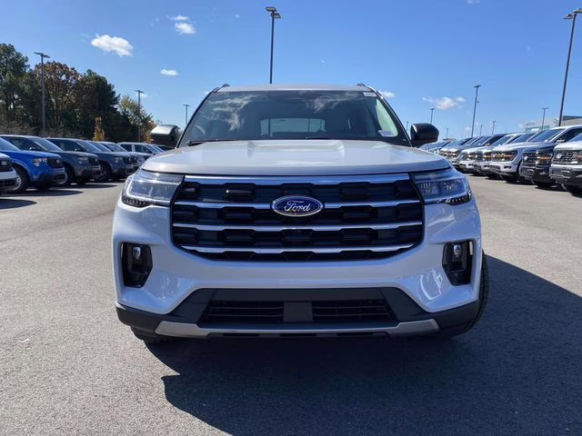 2026 Space White Metallic Ford Explorer Active RWD SUV