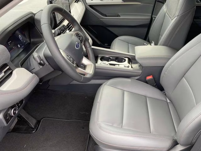 2026 Space White Metallic Ford Explorer Active RWD SUV