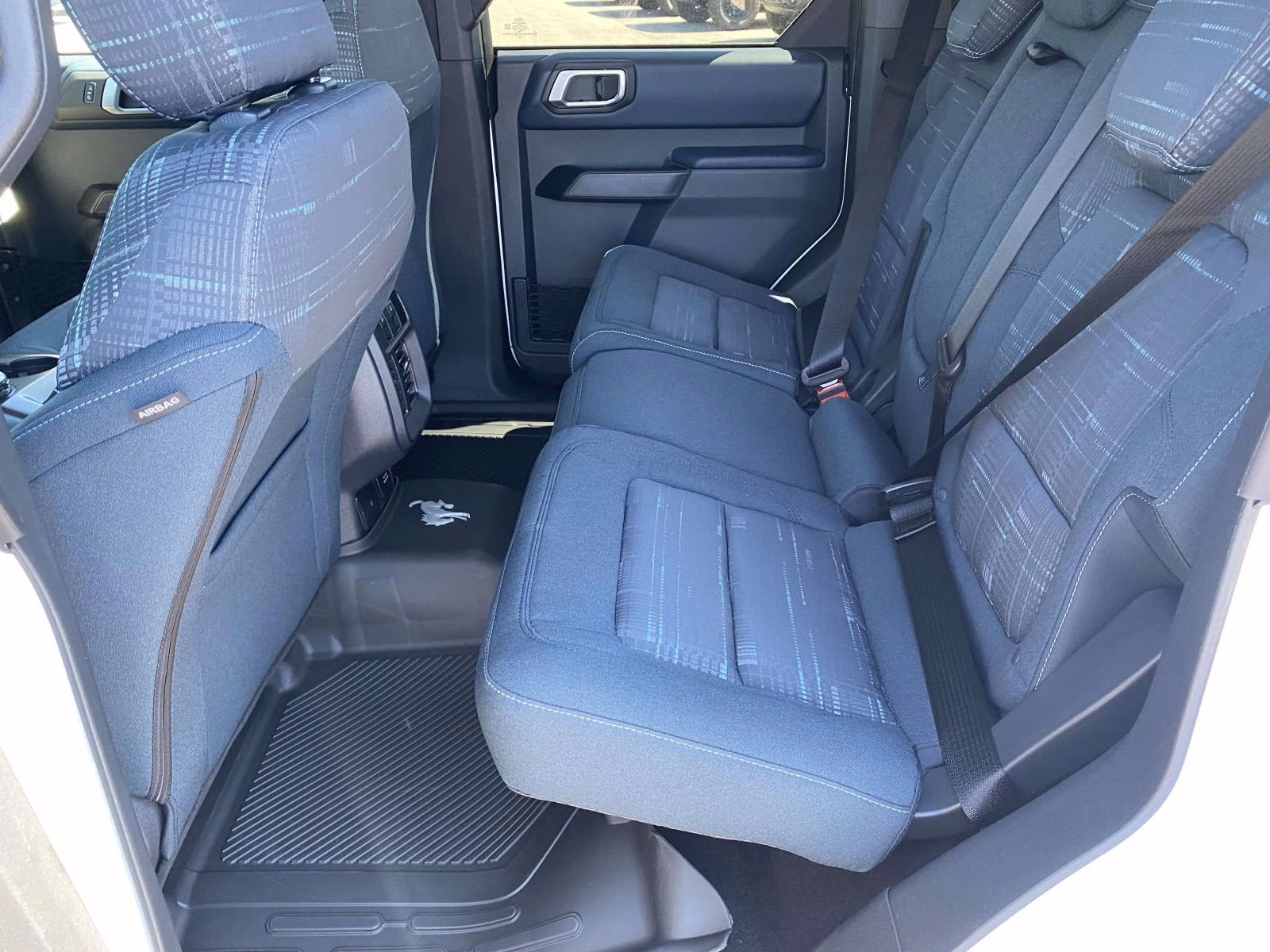 2026 Oxford White Ford Bronco Heritage Edition 4X4 SUV