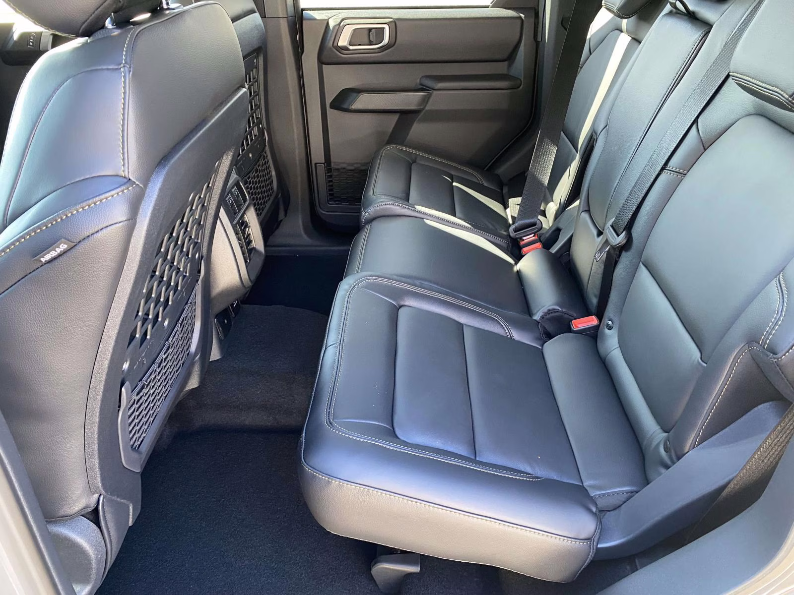 2026 Gray Ford Bronco Badlands 4X4 SUV