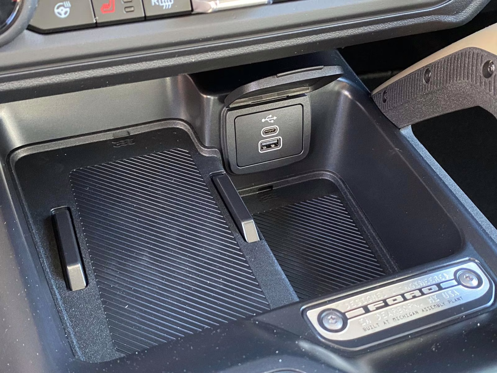 2026 Gray Ford Bronco Badlands 4X4 SUV