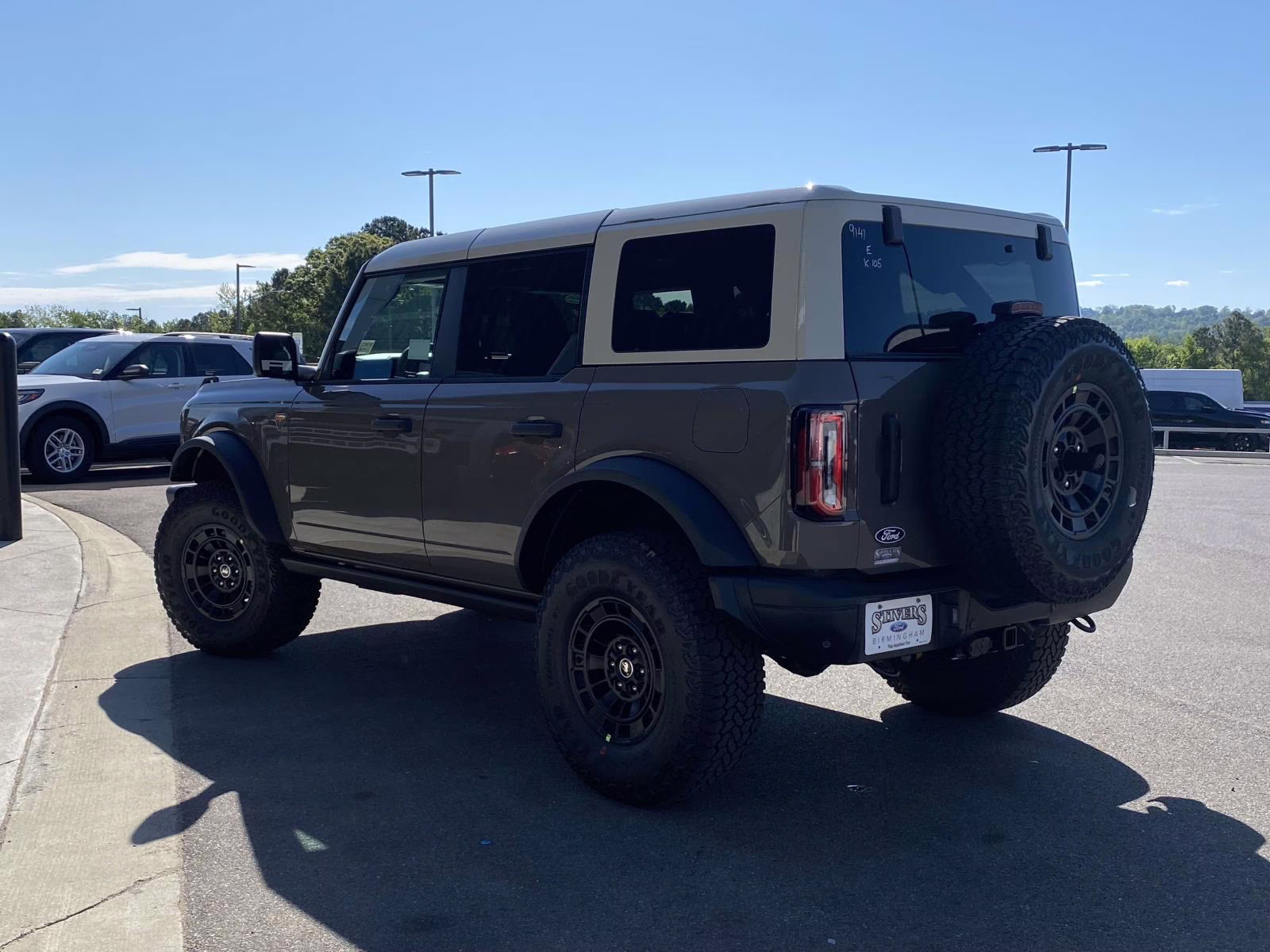 2026 Gray Ford Bronco Badlands 4X4 SUV