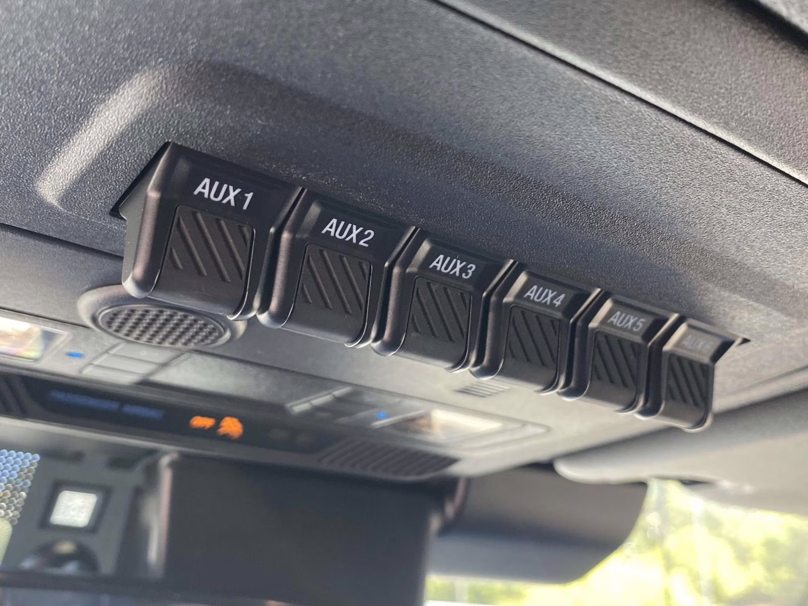 2026 Oxford White Ford Bronco Heritage Edition 4X4 SUV