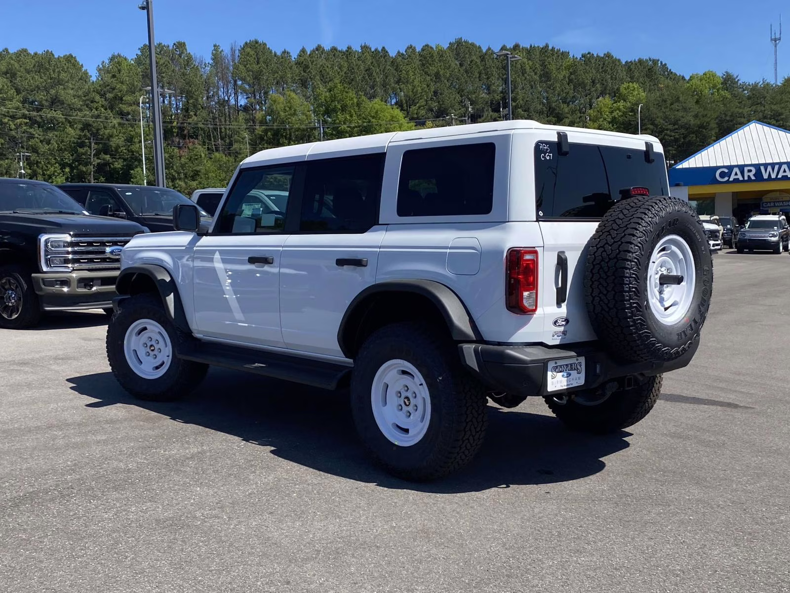 2026 Oxford White Ford Bronco Heritage Edition 4X4 SUV