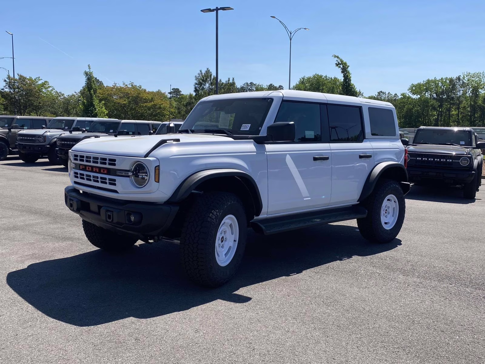 2026 Oxford White Ford Bronco Heritage Edition 4X4 SUV