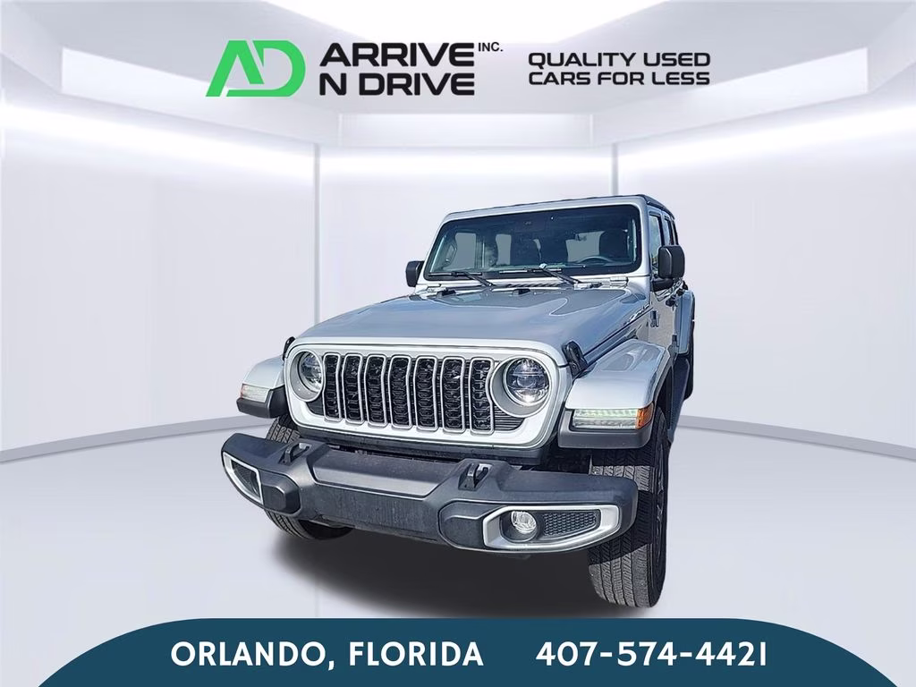 2024 Silver Zynith Clearcoat Jeep Wrangler Sahara 4X4 SUV