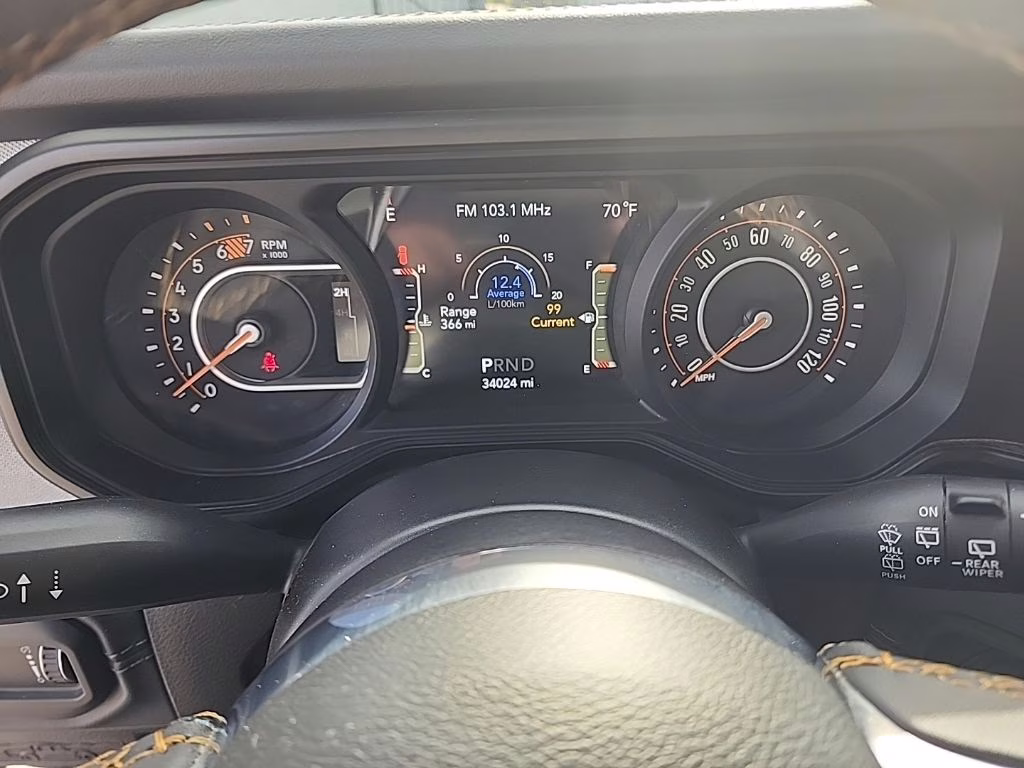2024 Silver Zynith Clearcoat Jeep Wrangler Sahara 4X4 SUV