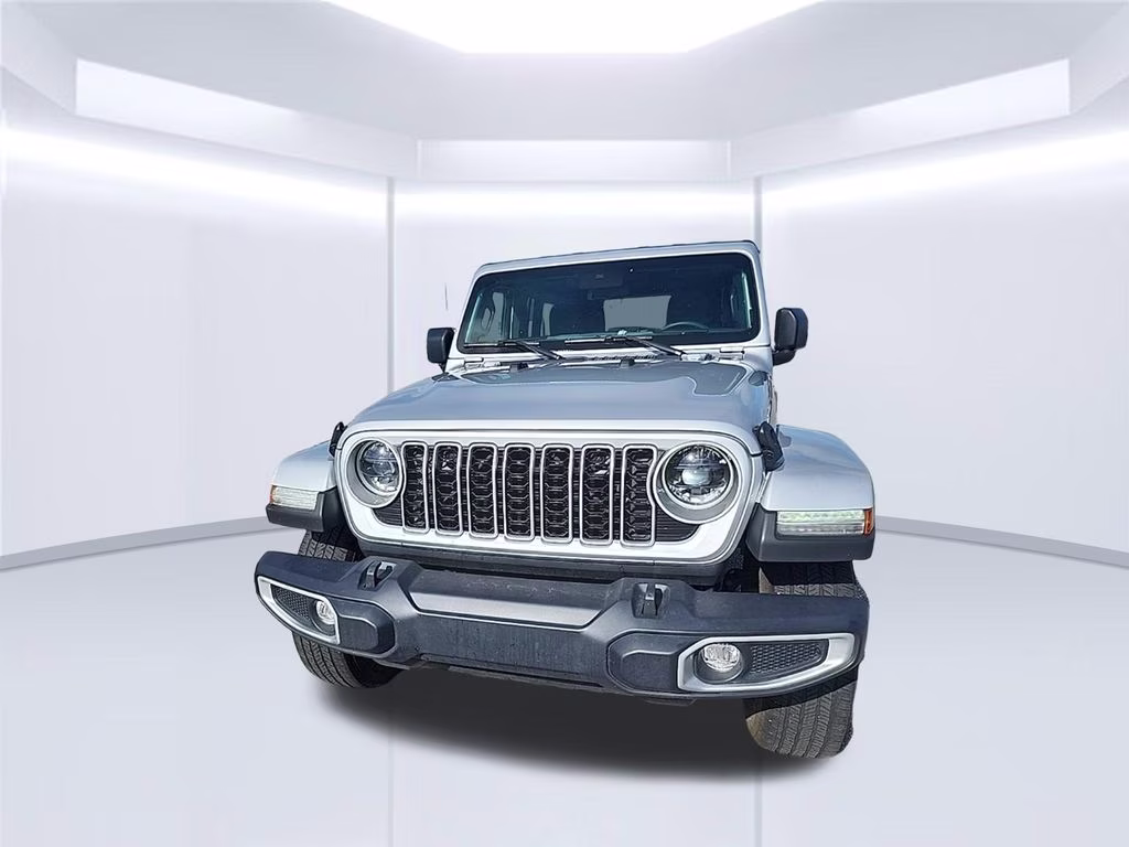 2024 Silver Zynith Clearcoat Jeep Wrangler Sahara 4X4 SUV