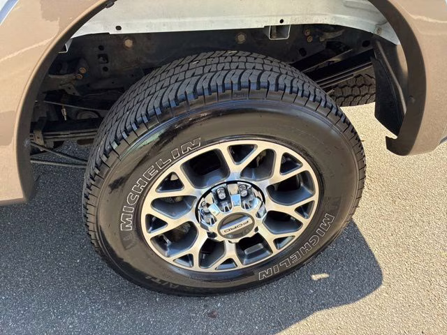 2020 White Ford Super Duty F-250 SRW Lariat 4X4 Truck