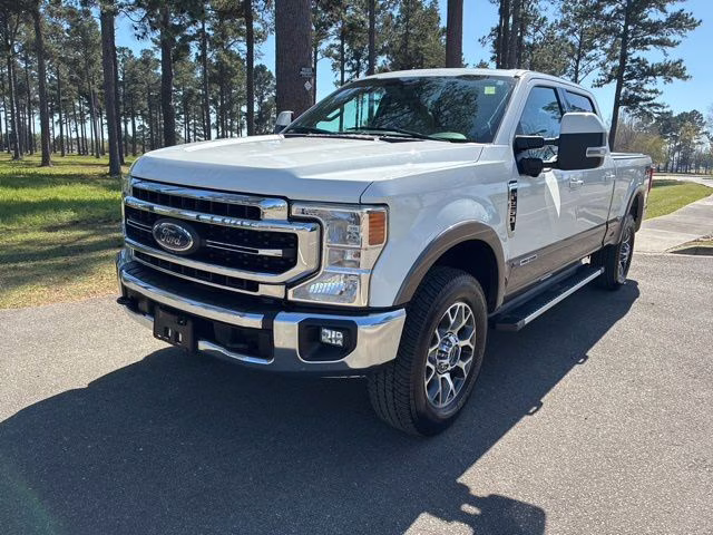 2020 White Ford Super Duty F-250 SRW Lariat 4X4 Truck