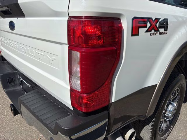 2020 White Ford Super Duty F-250 SRW Lariat 4X4 Truck