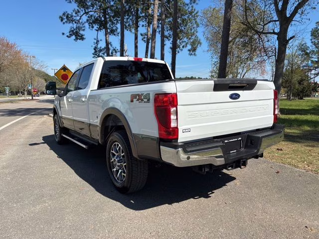 2020 White Ford Super Duty F-250 SRW Lariat 4X4 Truck