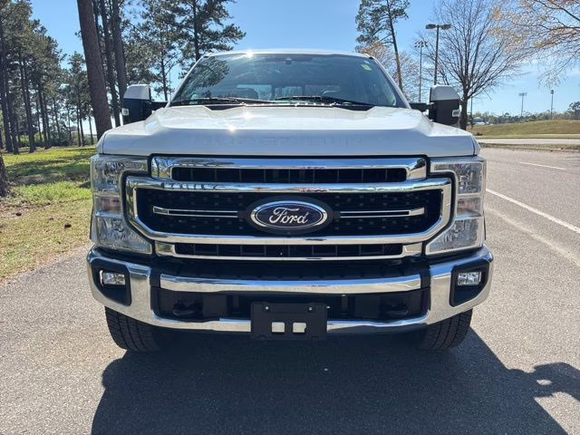 2020 White Ford Super Duty F-250 SRW Lariat 4X4 Truck
