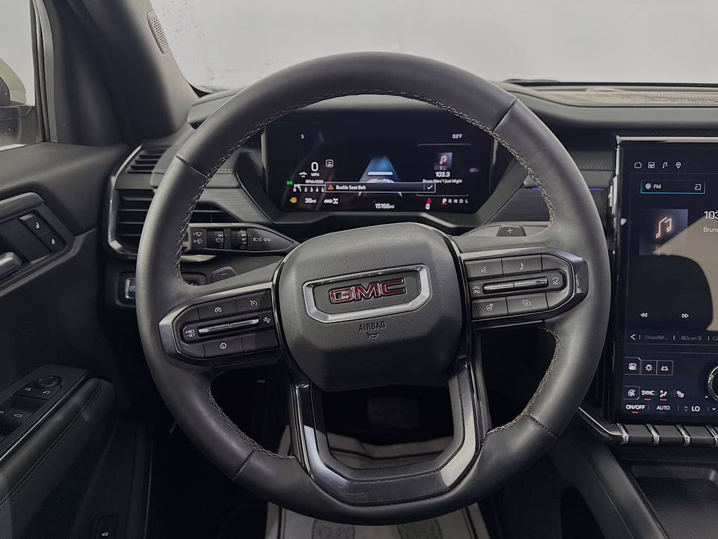 2025 White Frost Tricoat GMC Acadia AT4 AWD SUV