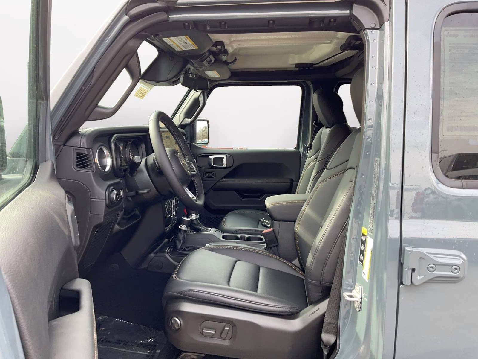 2026 Anvil Clear Coat Jeep Wrangler Sahara 4X4 SUV