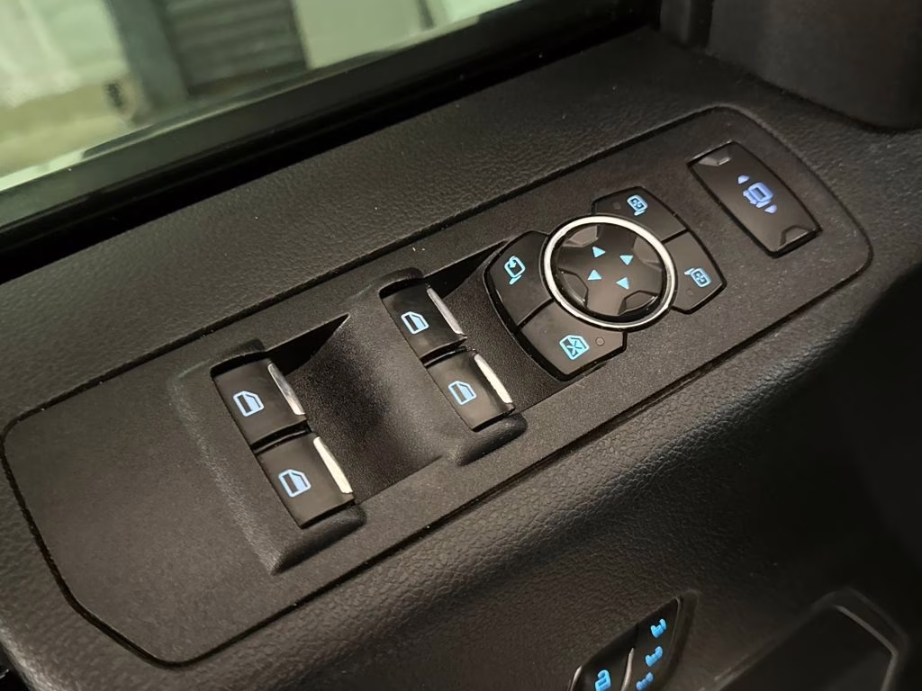 2020 Star White Metallic Tri-Coat Ford Super Duty F-450 DRW Platinum 4X4 Truck