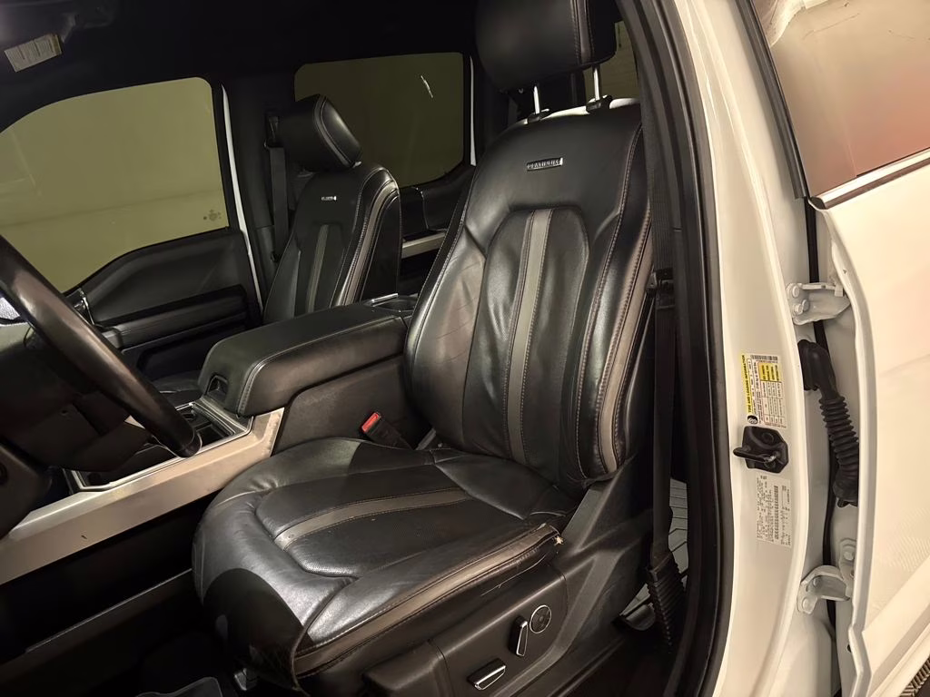 2020 Star White Metallic Tri-Coat Ford Super Duty F-450 DRW Platinum 4X4 Truck