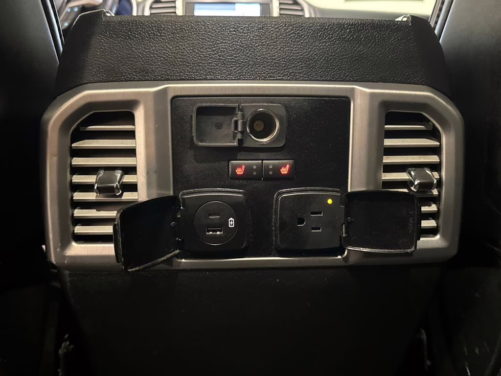 2020 Star White Metallic Tri-Coat Ford Super Duty F-450 DRW Platinum 4X4 Truck