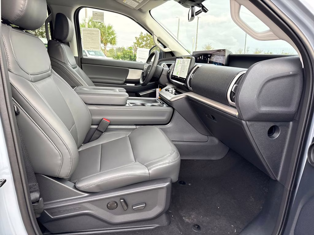 2026 Glacier Gray Metallic Tri-Coat Ford Expedition Max Active RWD SUV