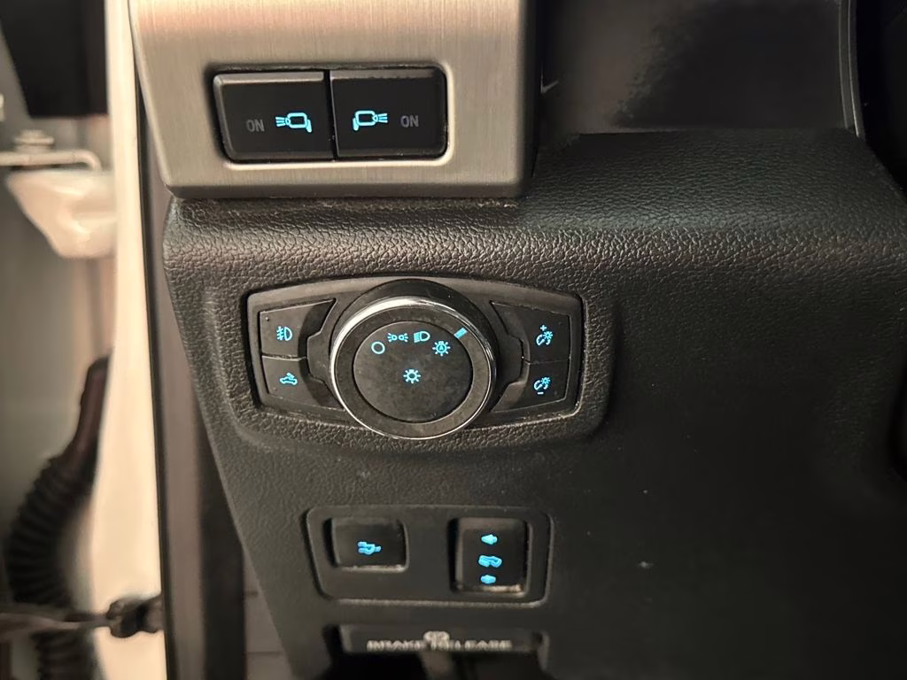 2020 Star White Metallic Tri-Coat Ford Super Duty F-450 DRW Platinum 4X4 Truck