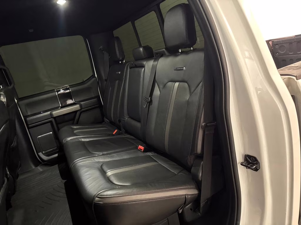 2020 Star White Metallic Tri-Coat Ford Super Duty F-450 DRW Platinum 4X4 Truck