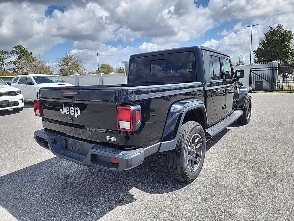 2022 Black Clearcoat Jeep Gladiator Overland 4X4 Truck