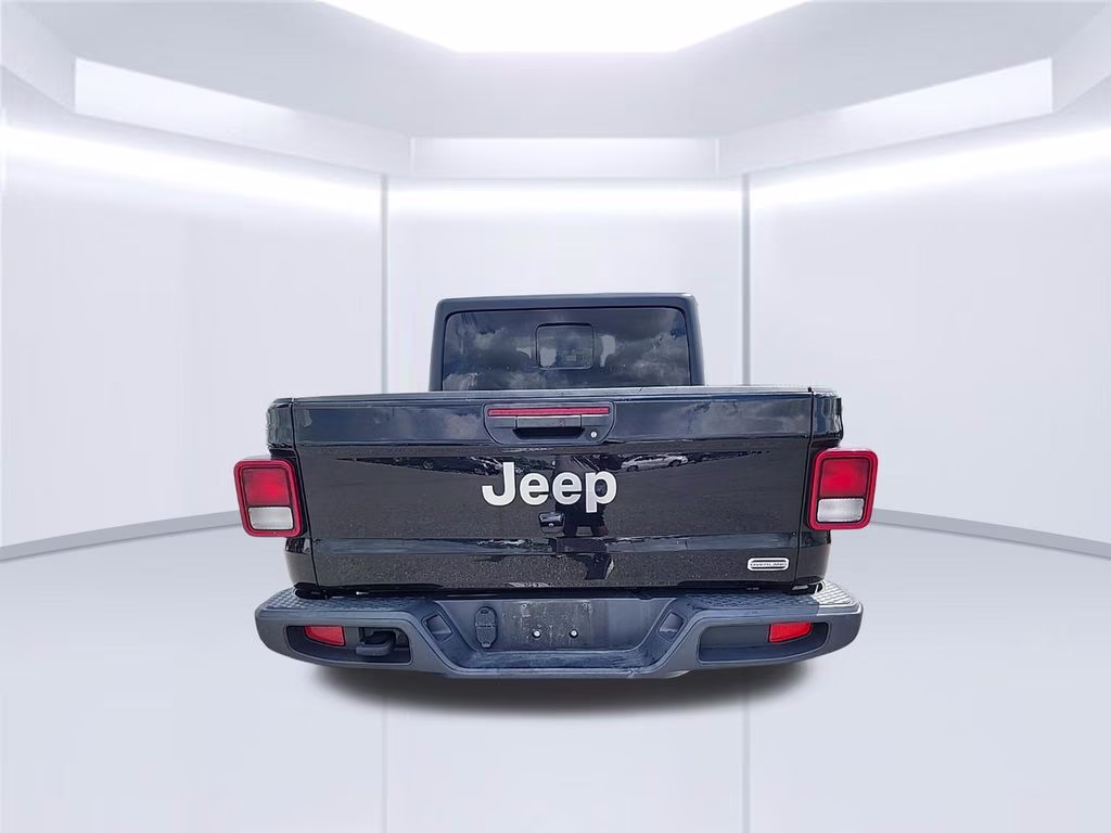 2022 Black Clearcoat Jeep Gladiator Overland 4X4 Truck