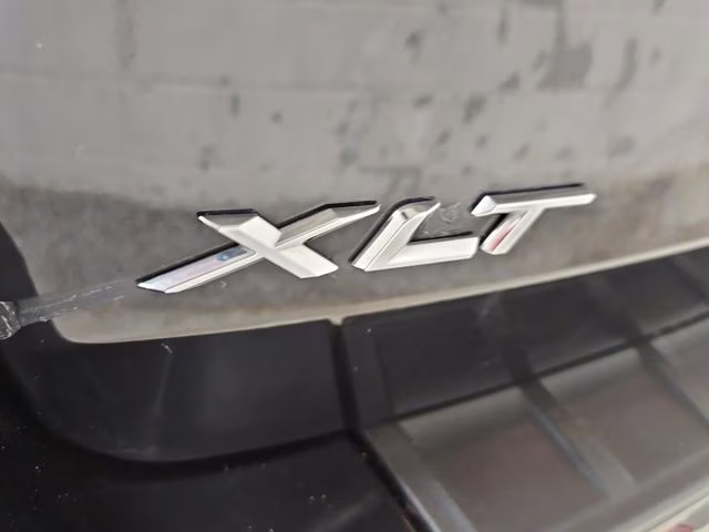 2024 Agate Black Metallic Ford Explorer XLT 4X4 SUV