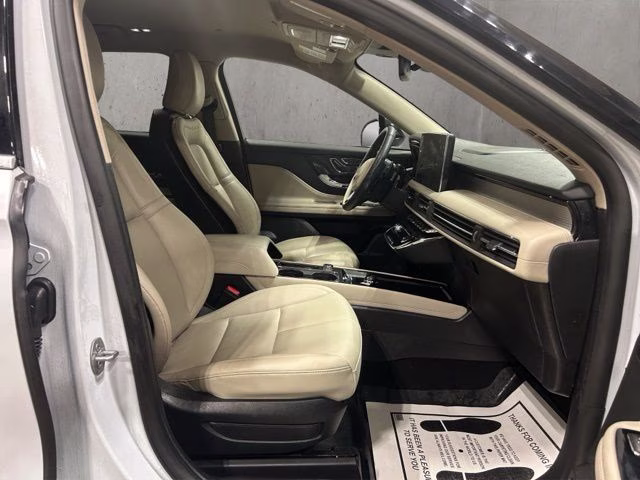2025 Crystal White Lincoln Corsair Premiere AWD SUV