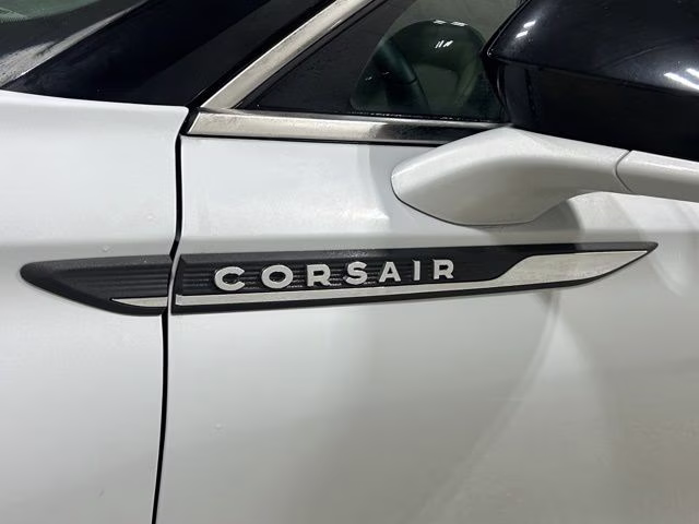 2025 Crystal White Lincoln Corsair Premiere AWD SUV