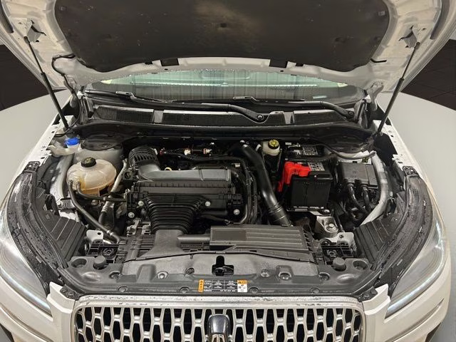 2025 Crystal White Metallic Clearcoat Lincoln Corsair Premiere AWD SUV