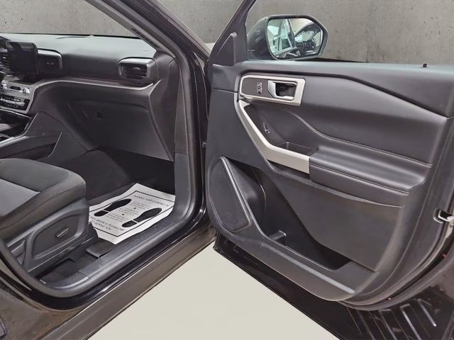 2024 Agate Black Metallic Ford Explorer XLT 4X4 SUV