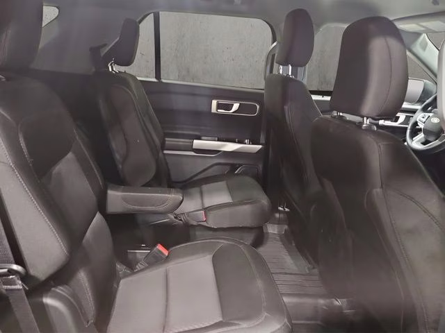 2024 Agate Black Metallic Ford Explorer XLT 4X4 SUV