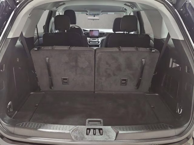 2024 Agate Black Metallic Ford Explorer XLT 4X4 SUV