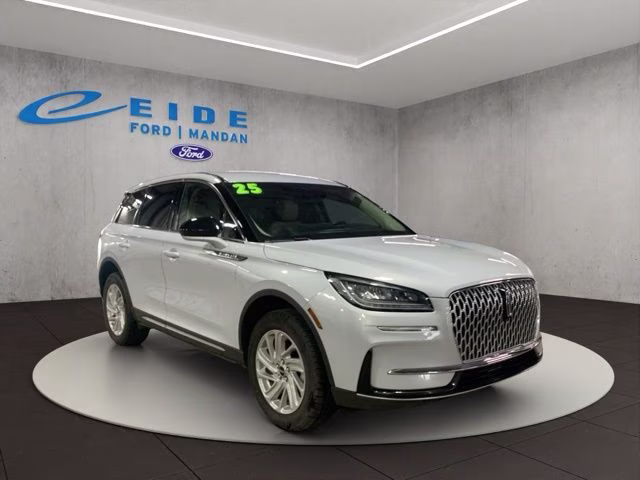 2025 Lincoln Corsair Premiere AWD's photo