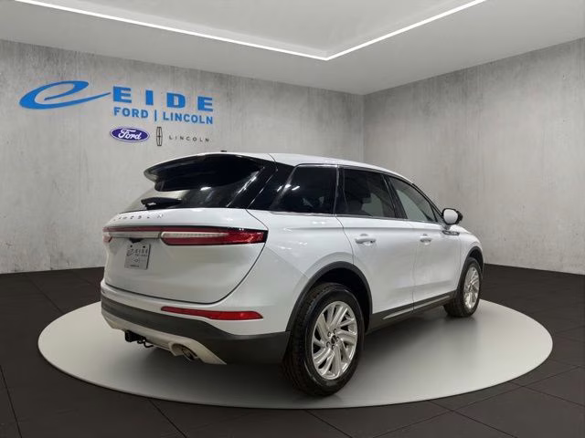 2025 Crystal White Metallic Clearcoat Lincoln Corsair Premiere AWD SUV