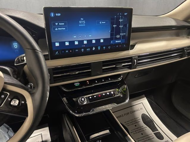 2025 Crystal White Metallic Clearcoat Lincoln Corsair Premiere AWD SUV